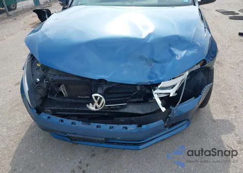 2017 Volkswagen Jetta 1.4T Se z USA, uszkodzony, nr VIN 3VWDB7AJ9HM361812